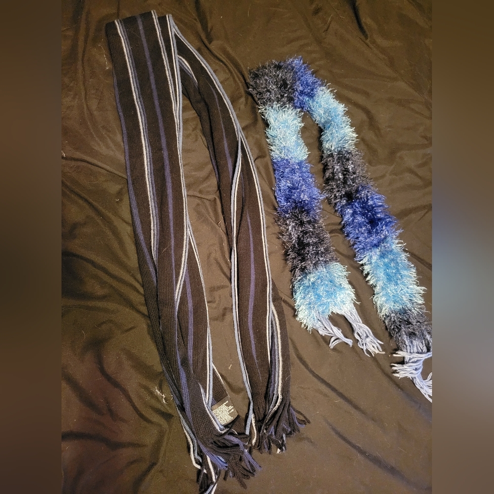 2 scarves